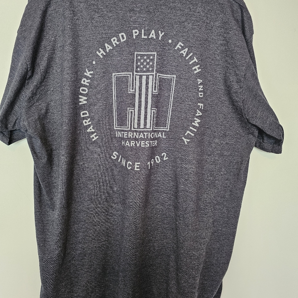 Tee-shirt - Picture 2 of 3